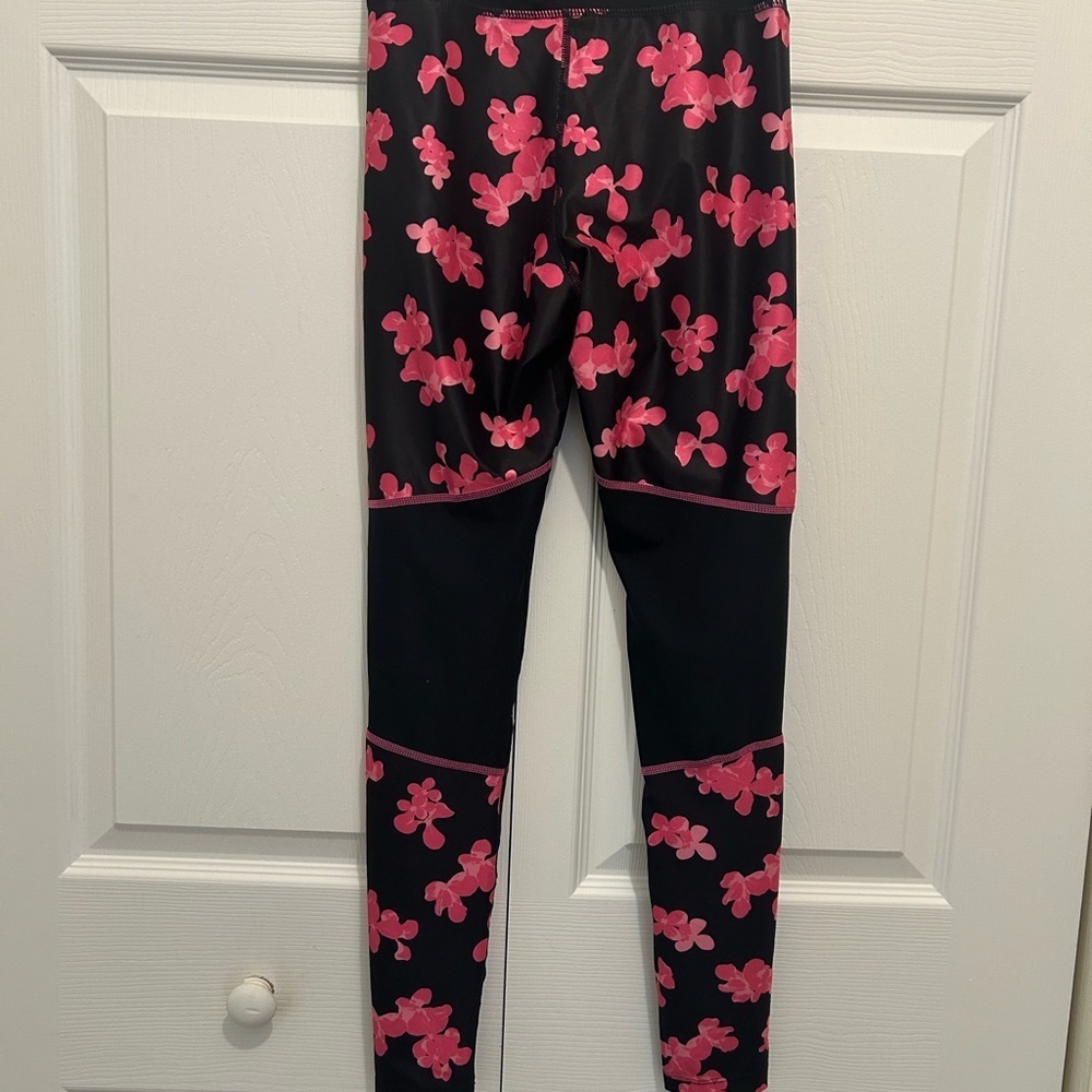 Guess Women athletic Black Leggings with Pink Floral Accents. Size X small. - Picture 2 of 6